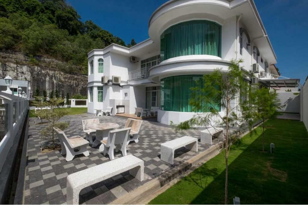 6, Persiaran Tanjung Bunga 3 Villa Batu Feringgi Exterior foto