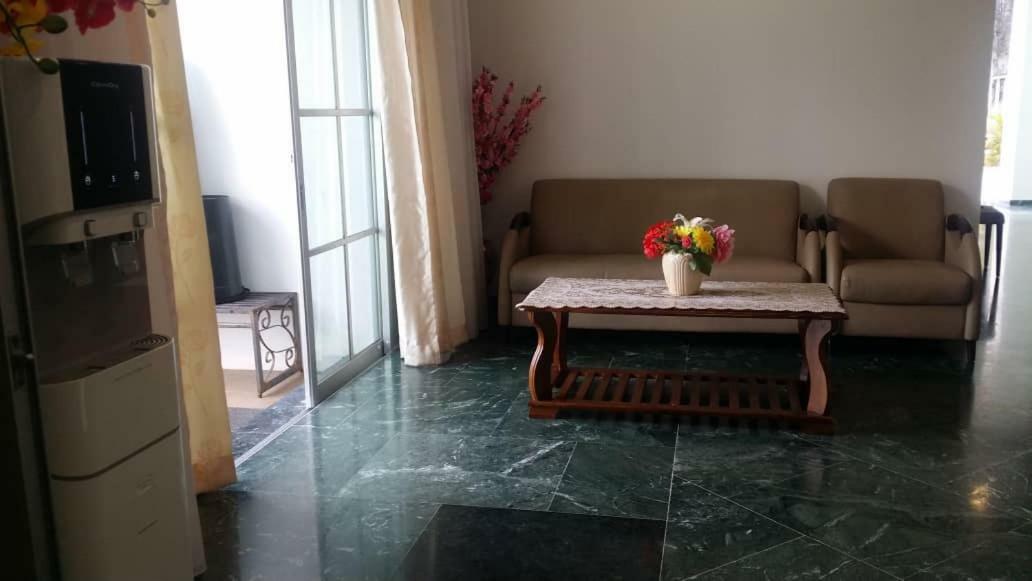 6, Persiaran Tanjung Bunga 3 Villa Batu Feringgi Exterior foto