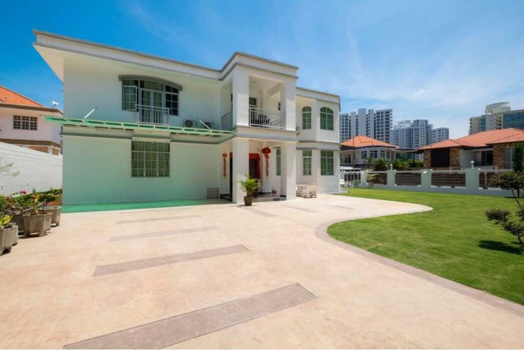 6, Persiaran Tanjung Bunga 3 Villa Batu Feringgi Exterior foto