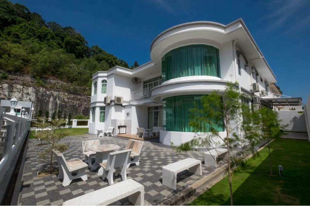 6, Persiaran Tanjung Bunga 3 Villa Batu Feringgi Exterior foto