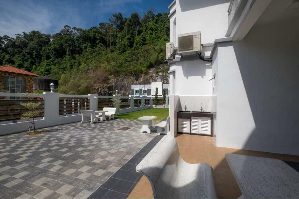 6, Persiaran Tanjung Bunga 3 Villa Batu Feringgi Exterior foto
